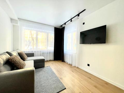 квартира за адресою Братиславська вул., 18-Б