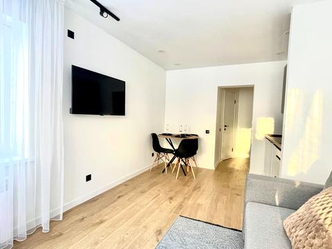 квартира за адресою Братиславська вул., 18-Б