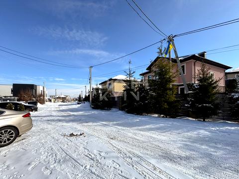 будинок за адресою Райдужна вул., 37