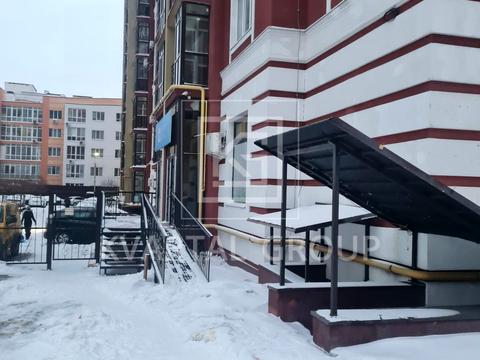 комерційна за адресою вул. Українська, 83б