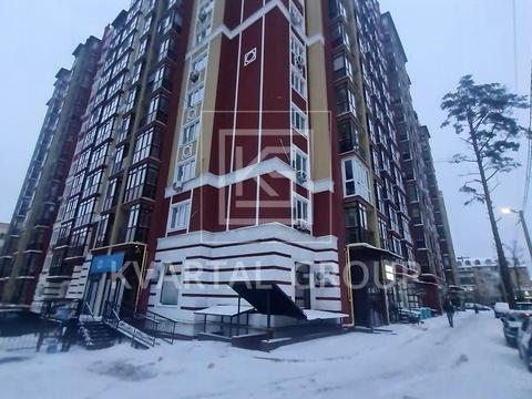 комерційна за адресою вул. Українська, 83б