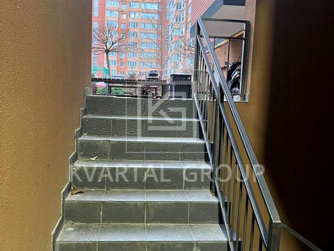 комерційна за адресою вул. Університетська, 2-Л