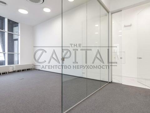 комерційна за адресою Євгена Коновальця вул. (Щорса), 23