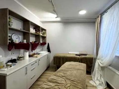 комерційна за адресою Одеса, Євгена Чикаленка вул., 52