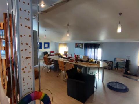 комерційна за адресою Мечникова вул., 4