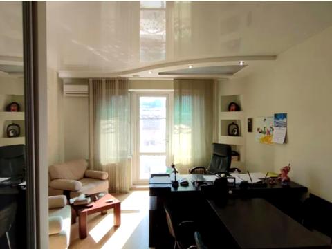 комерційна за адресою Мечникова вул., 4