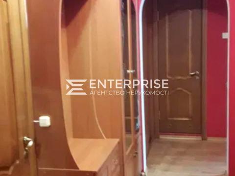 квартира по адресу Ревуцкого ул., 4