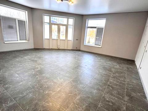 комерційна за адресою Шевченка вул., 5