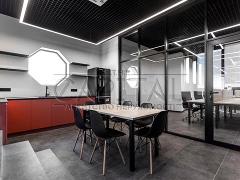 комерційна за адресою Андрія Верхогляда вул. (Михайла Драгомирова), 17