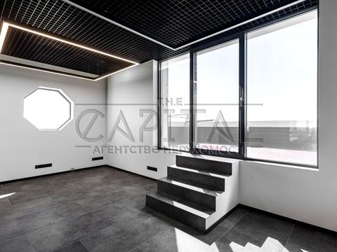 комерційна за адресою Андрія Верхогляда вул. (Михайла Драгомирова), 17