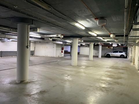 комерційна за адресою Старонаводницька вул., 19