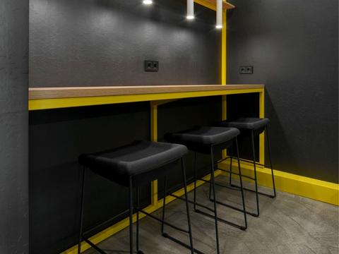 комерційна за адресою Київ, Мечникова вул. (Кловський), 7-А