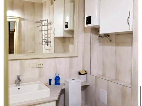 квартира за адресою Київ, Драгоманова вул., 2-А