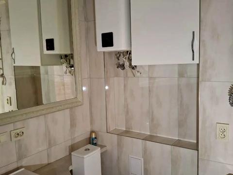 квартира за адресою Київ, Драгоманова вул., 2-А