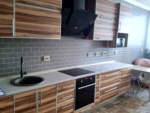 квартира за адресою Київ, Драгоманова вул., 2-А