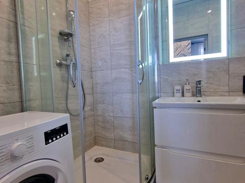 квартира по адресу Кучеревського бульв., 1