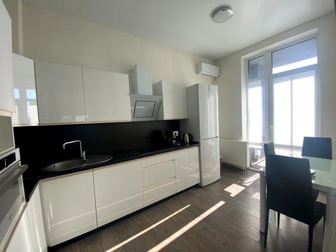 квартира по адресу Владимира Моссаковского ул. (Клари Цеткін), 7