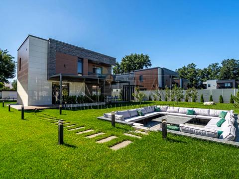 дом по адресу Осіння