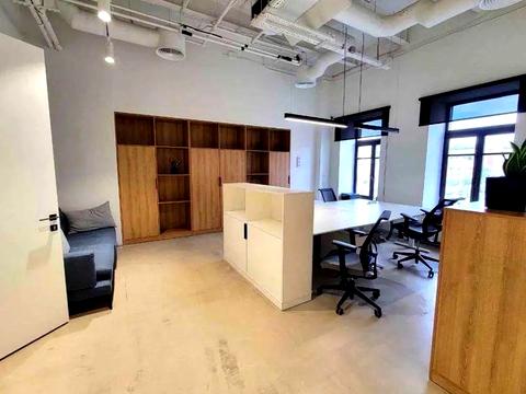 комерційна за адресою Басейна вул., 2