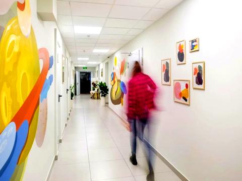 комерційна за адресою Спортивна пл., 1