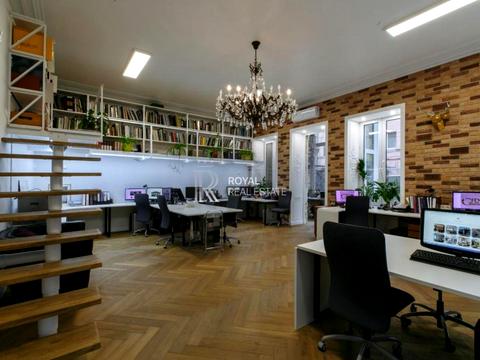 комерційна за адресою Шота Руставелі вул., 30-Б