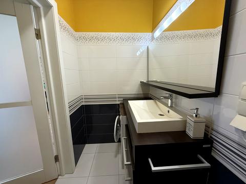 квартира за адресою Замковецька вул., 102-А