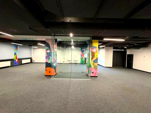 комерційна за адресою Саксаганського вул., 53