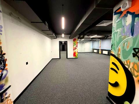 комерційна за адресою Саксаганського вул., 53