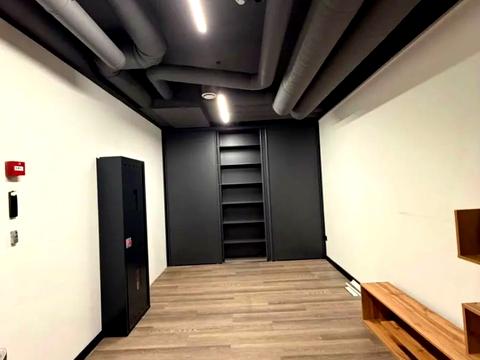 комерційна за адресою Саксаганського вул., 53