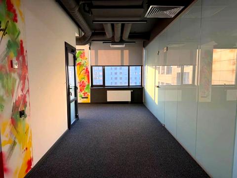 комерційна за адресою Саксаганського вул., 53