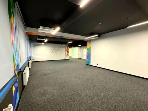 комерційна за адресою Саксаганського вул., 53