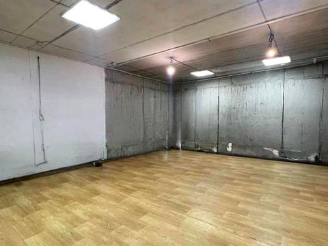 комерційна за адресою Білокур вул. (Курська), 8а