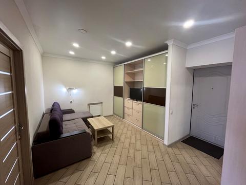 квартира за адресою Левка Лук'яненка вул. (Василя Жуковського), 16, 18, 20, 24