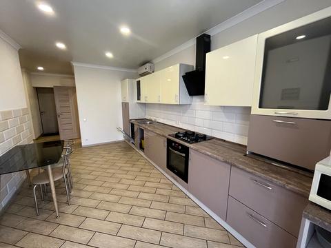 квартира за адресою Левка Лук'яненка вул. (Василя Жуковського), 16, 18, 20, 24