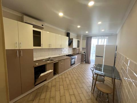 квартира за адресою Левка Лук'яненка вул. (Василя Жуковського), 16, 18, 20, 24