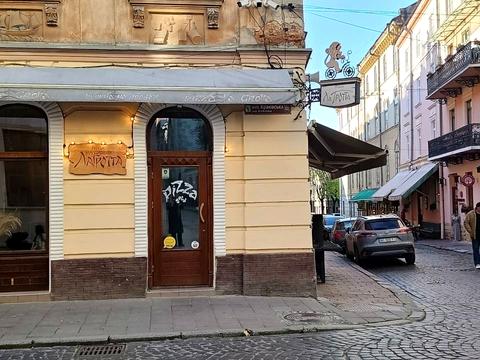 комерційна за адресою Вірменська вул., 8