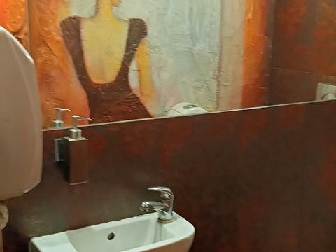 комерційна за адресою Вірменська вул., 8