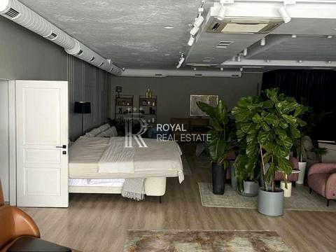 комерційна за адресою Дніпровська набережна вул., 7