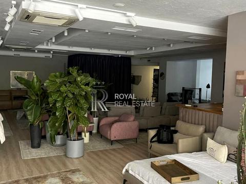 комерційна за адресою Дніпровська набережна вул., 7