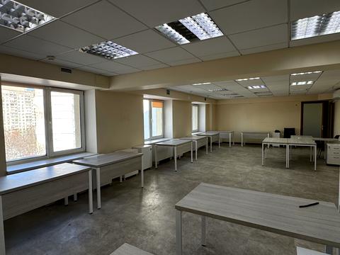 комерційна за адресою Голосіївська вул., 7 к2