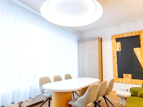 комерційна за адресою Правобережна вул., 12