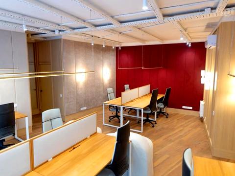 комерційна за адресою Правобережна вул., 12