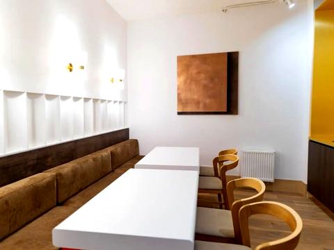 комерційна за адресою Правобережна вул., 12