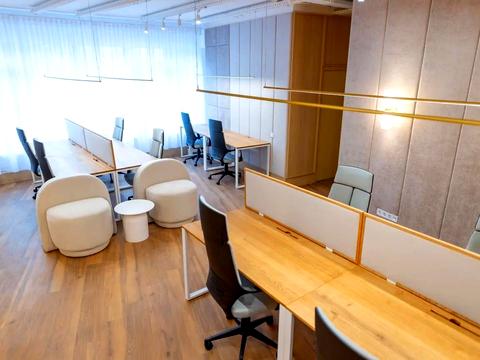 комерційна за адресою Правобережна вул., 12