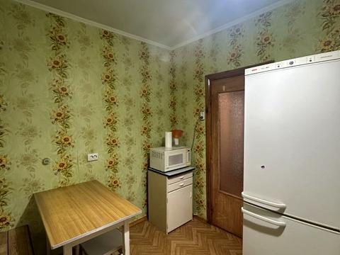 квартира за адресою Ревуцького вул., 18