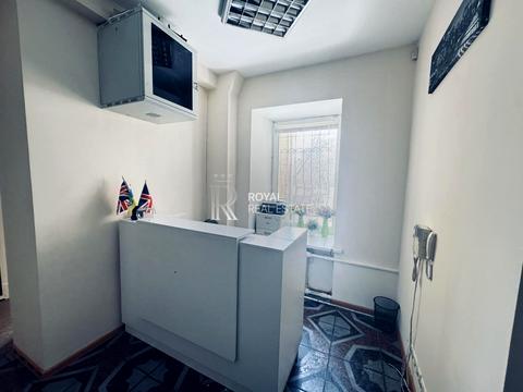 комерційна за адресою Олеся Гончара вул., 30-Б