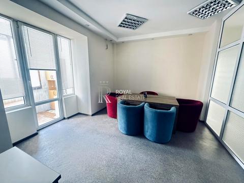 комерційна за адресою Олеся Гончара вул., 30-Б