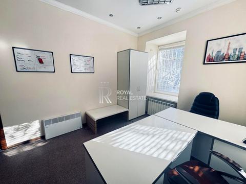 комерційна за адресою Олеся Гончара вул., 30-Б