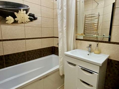 квартира за адресою Богдана Хмельницького просп. (Героїв Сталінграда), 16