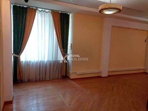 комерційна за адресою Київ, Лєскова вул., 6